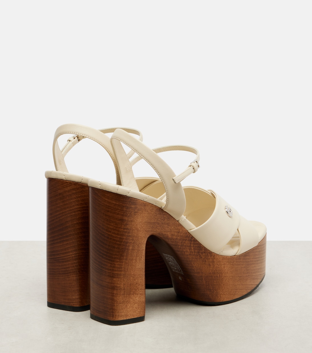 Sandali con plateau New Marmont GG in pelle | Gucci