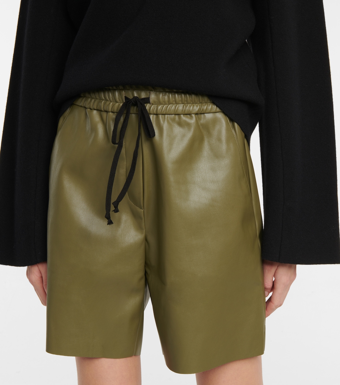 Shorts Brooke in similpelle | Deveaux New York