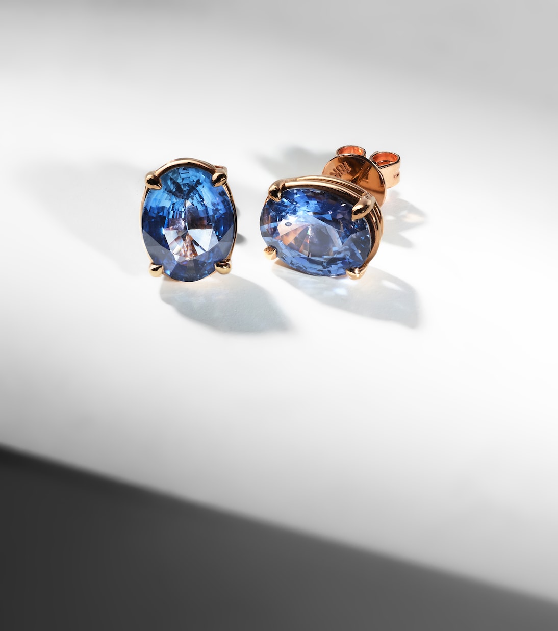 Orecchini in oro rosa 18kt con zaffiri blu - Shay Jewelry, gioielli trendy per giovani