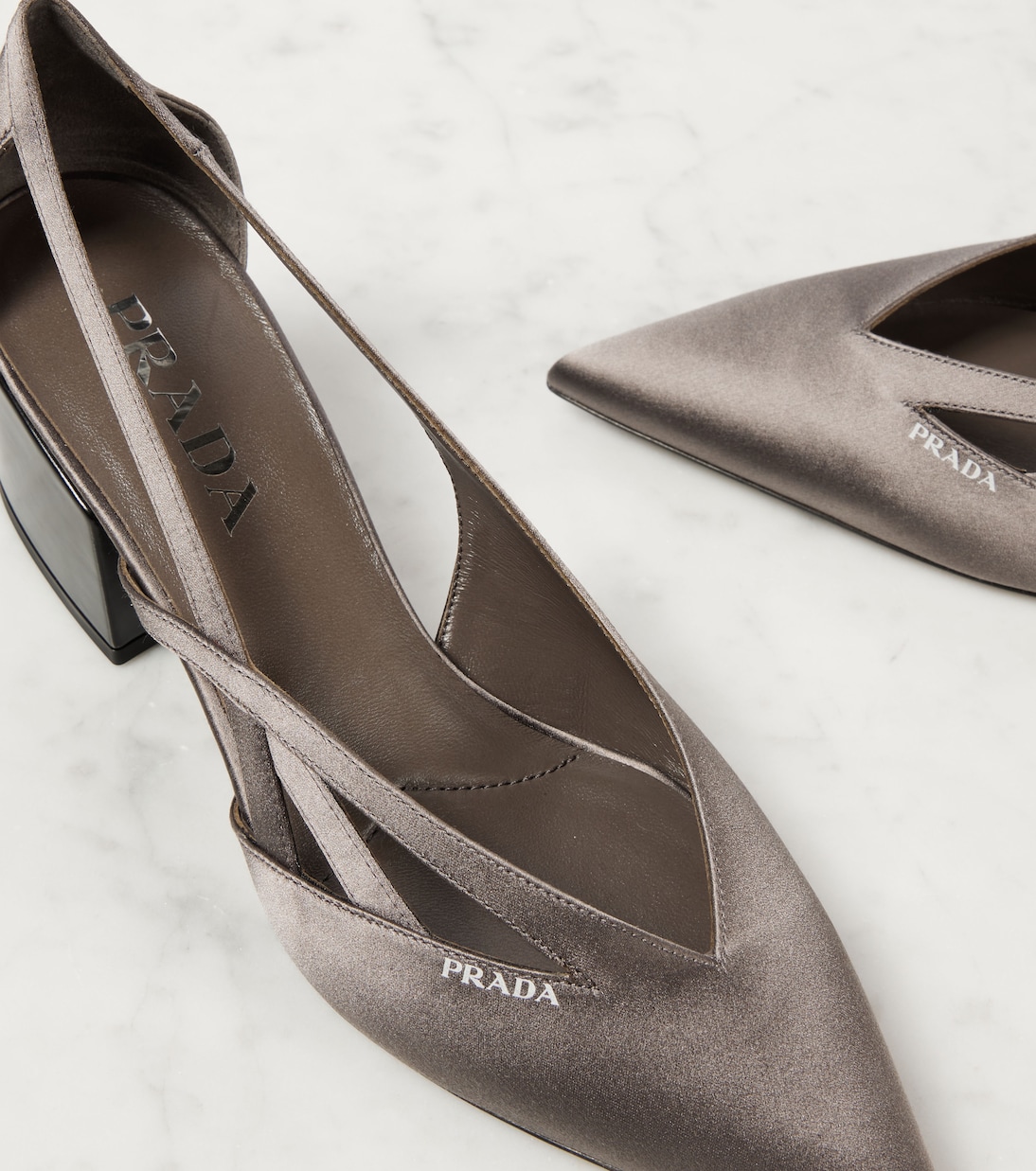 Escarpins Pointy 55 en satin | Prada