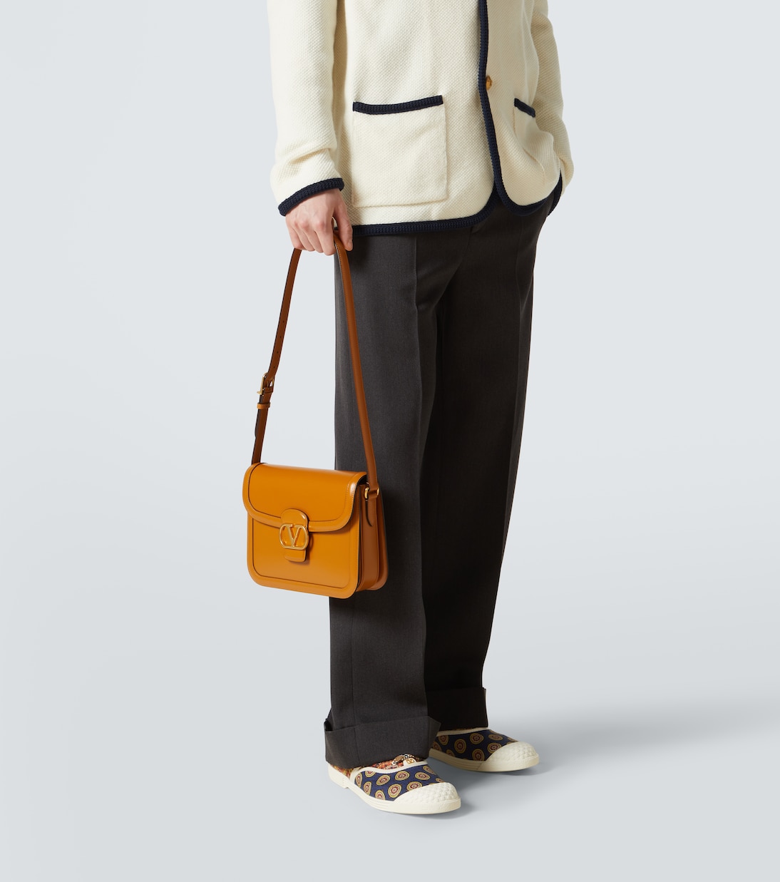 Messenger Bag 9TO5 VLogo Signature aus Leder | Valentino Garavani