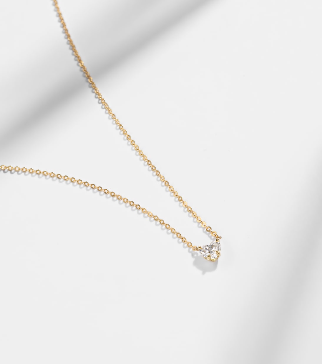 18kt gold (750/1000) necklace with diamonds | Anita Ko