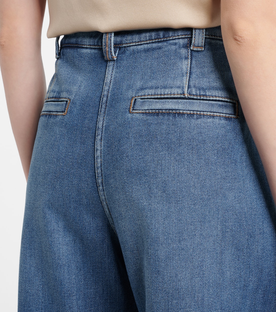 Jeans a gamba larga a vita media | Brunello Cucinelli