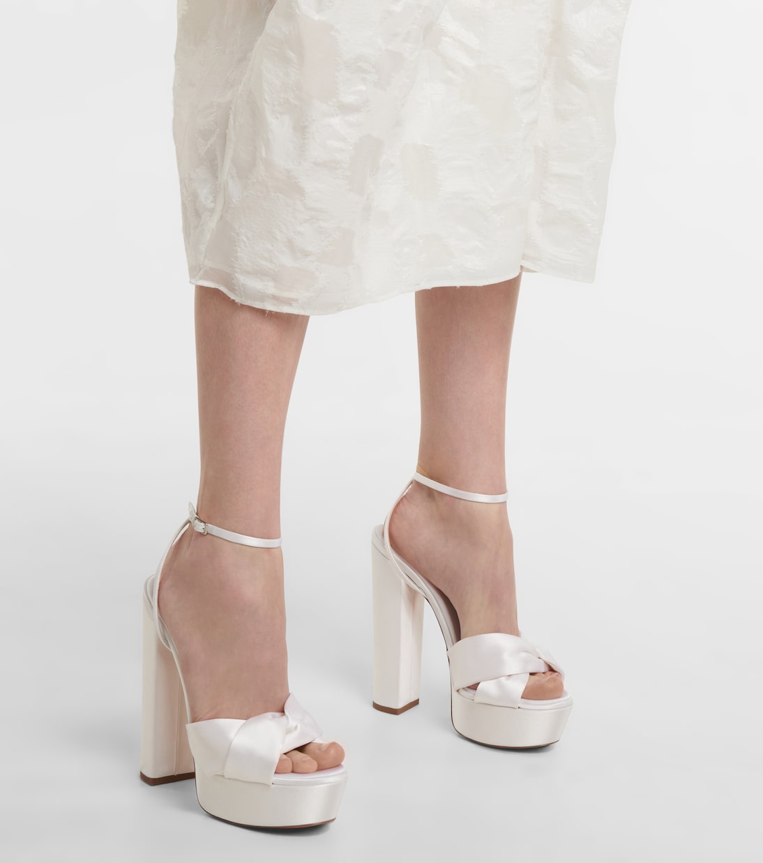 Sandali Olie 140 in raso con platform | Aquazzura