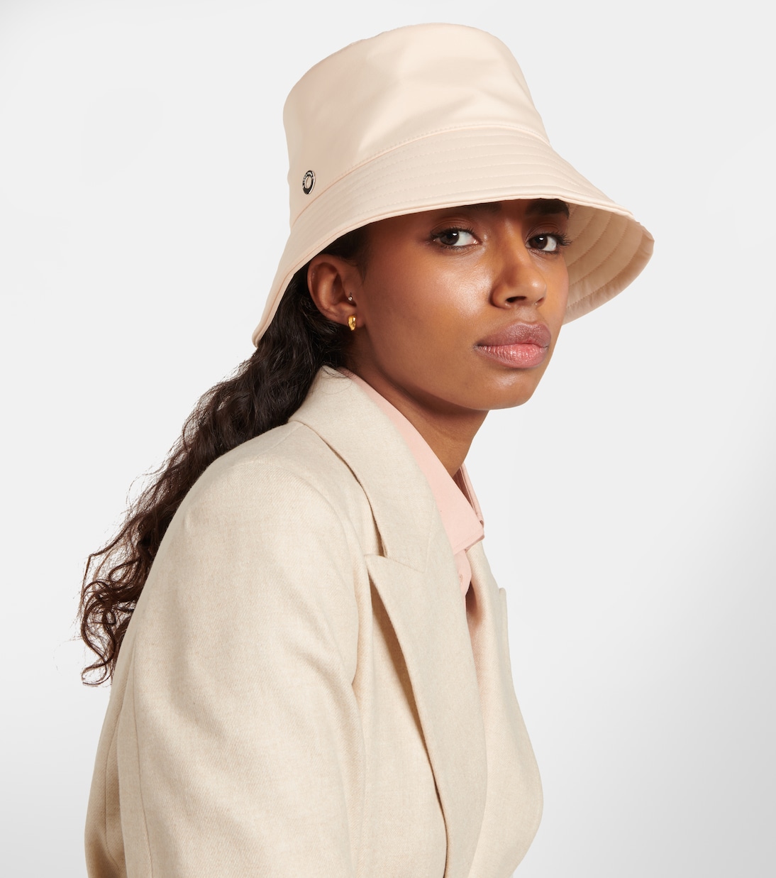 Cappello a secchiello in twill Zita di Loro Piana per uno stile giovane e fresco