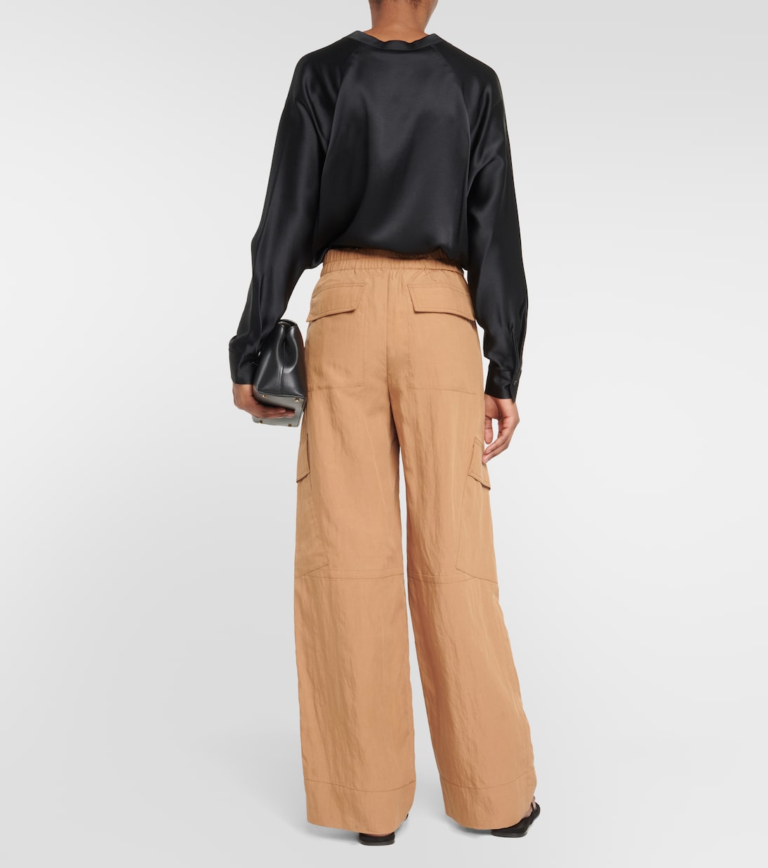 Mid-rise wide cargo pants | Vince
