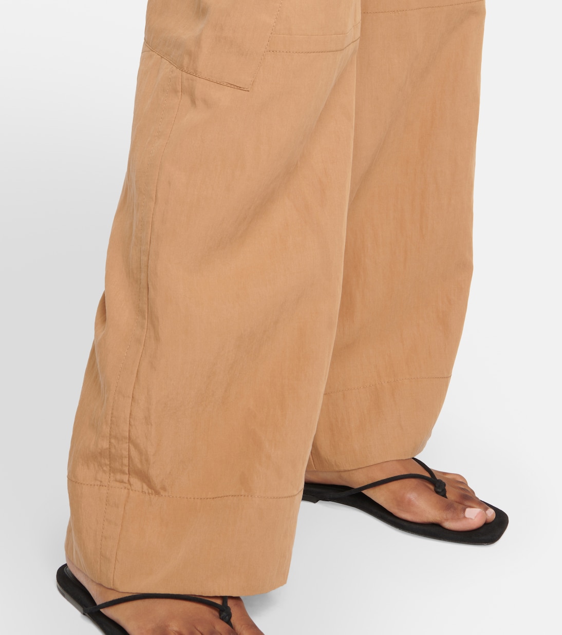 Mid-rise wide cargo pants | Vince