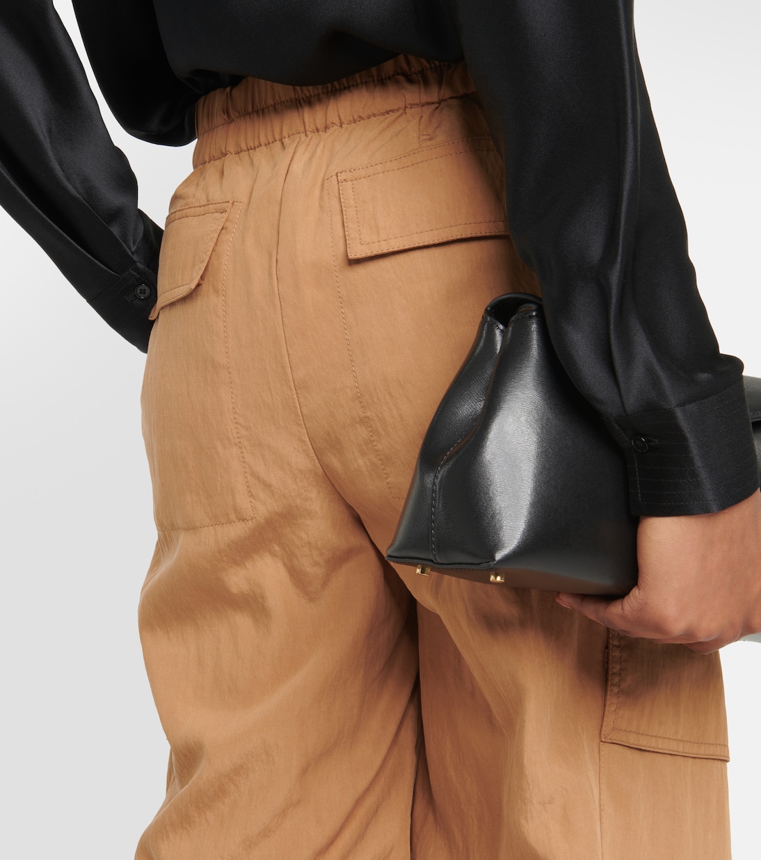 Mid-rise wide cargo pants | Vince