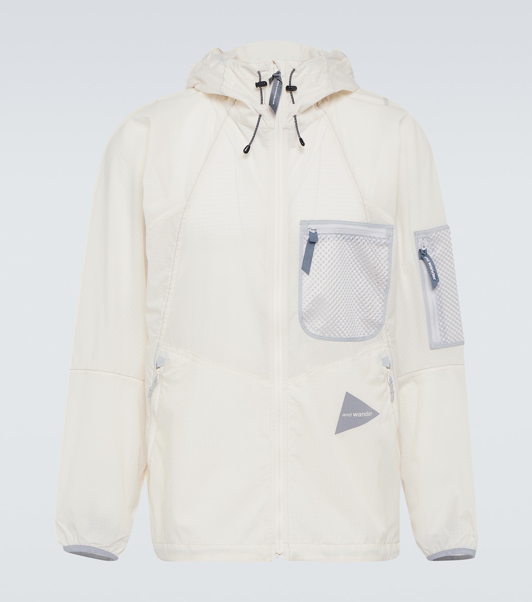 Chaqueta de nylon ripstop con capucha | And Wander