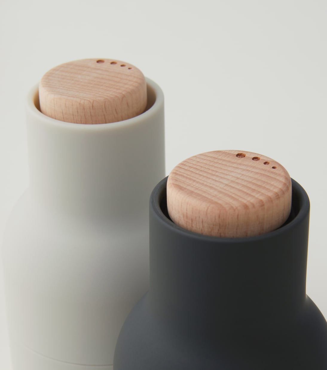 Bottle Small salt and pepper grinders by Norm Architects | Audo Copenhagen