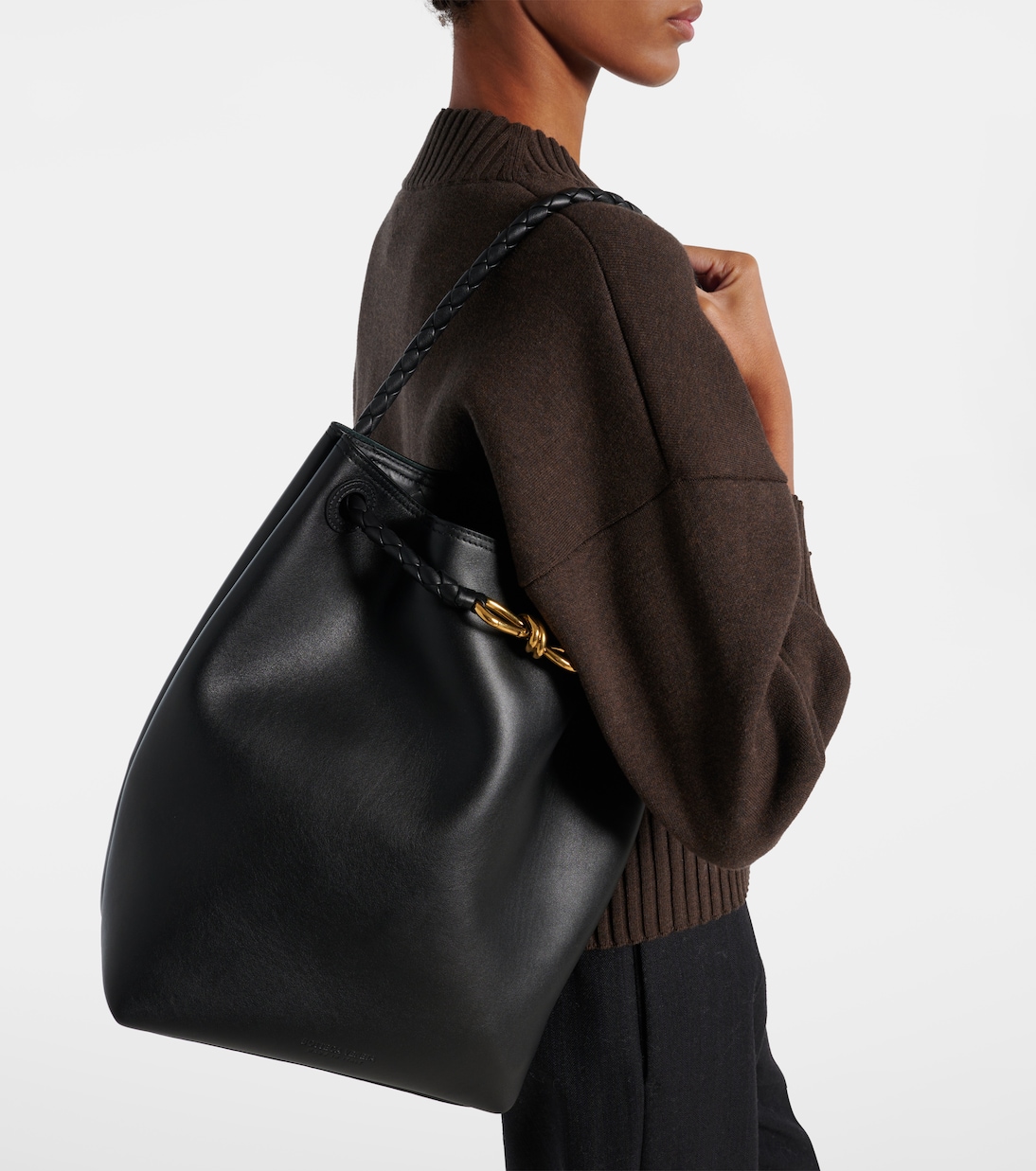 Andiamo Small leather bucket bag | Bottega Veneta