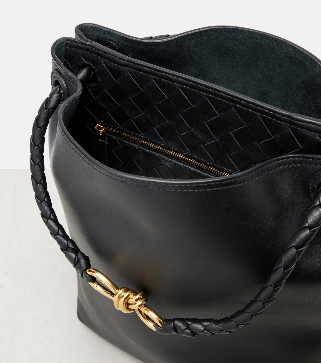 Andiamo Small leather bucket bag | Bottega Veneta