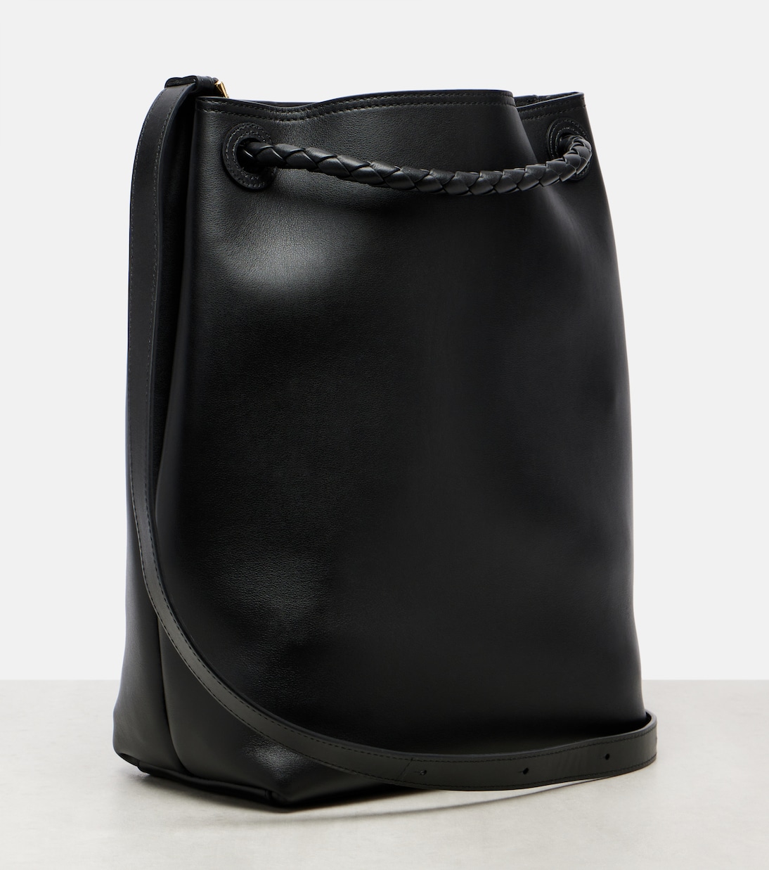 Andiamo Small leather bucket bag | Bottega Veneta