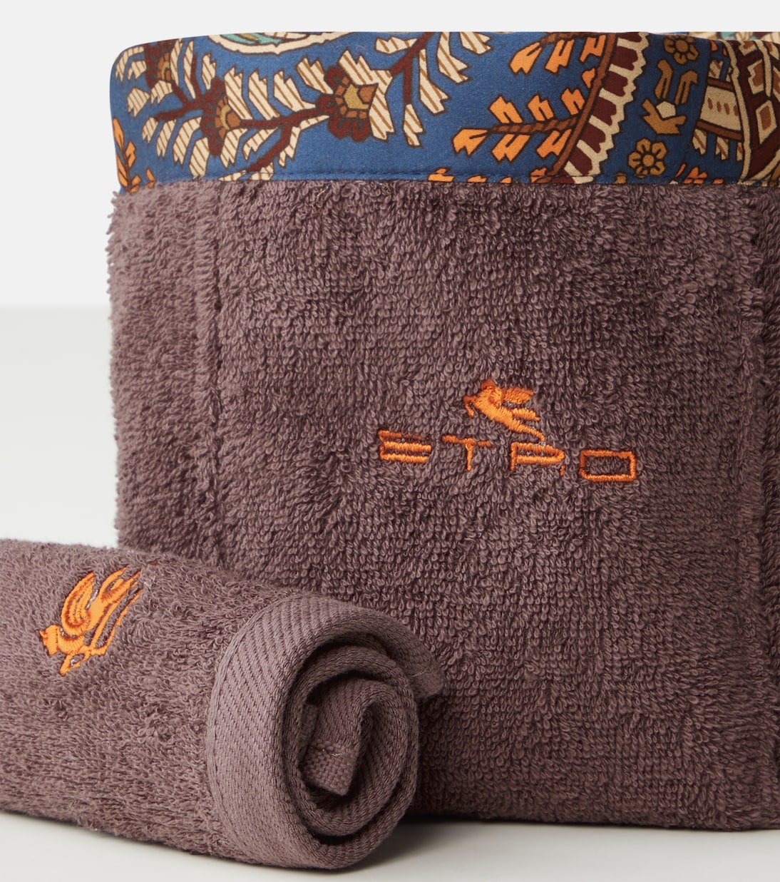 Set Giano aus vier Gästehandtüchern und Korb | Etro