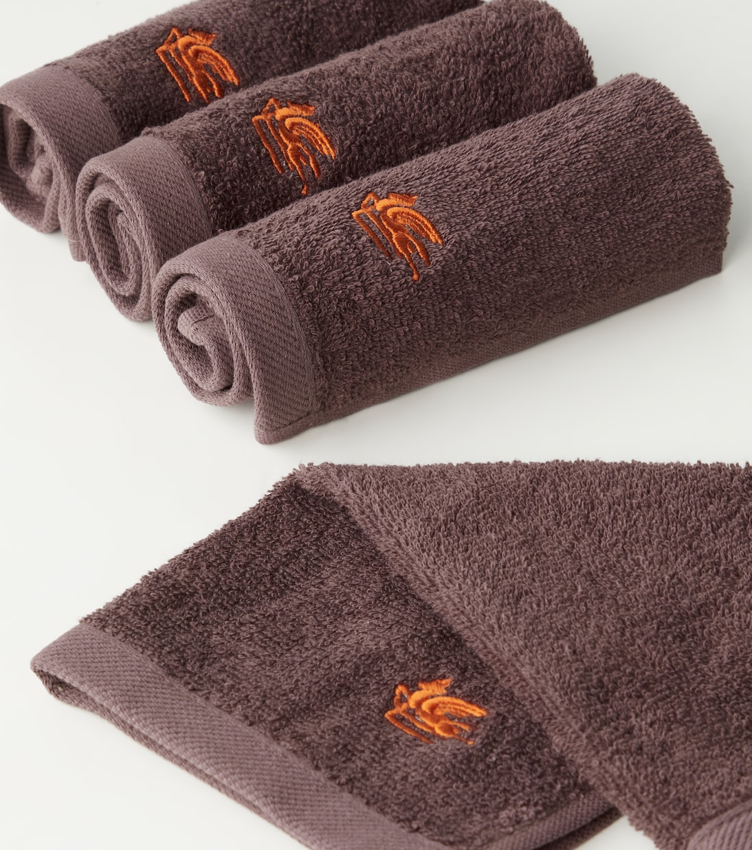 Set Giano aus vier Gästehandtüchern und Korb | Etro