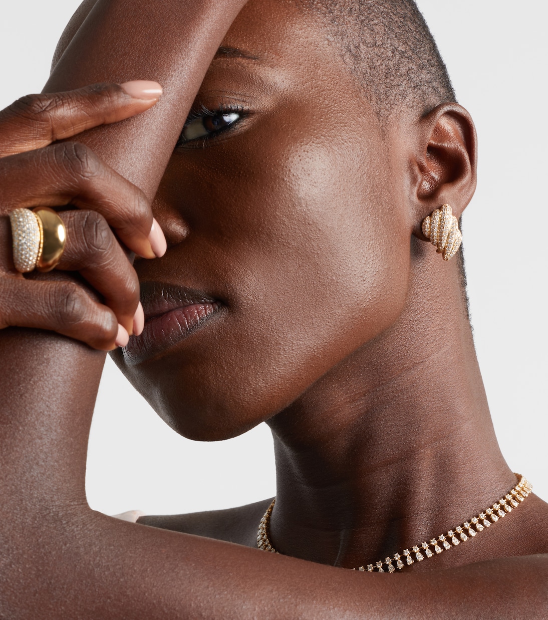 Croissant 18kt gold earrings with diamonds | Anita Ko