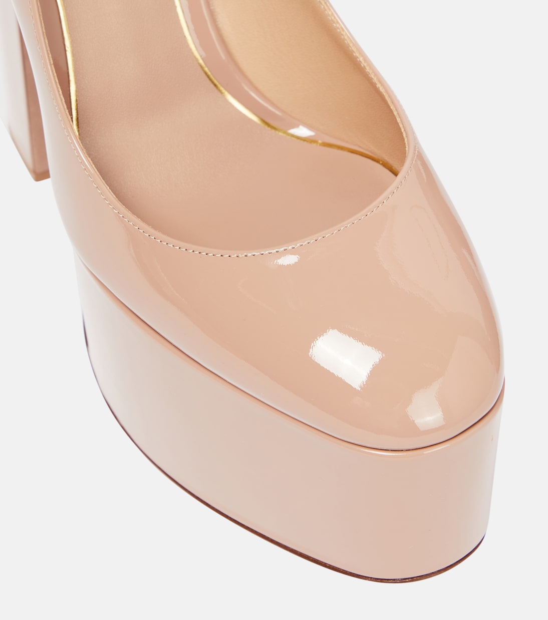 Escarpins Tan-Go en à plateau en cuir verni | Valentino Garavani