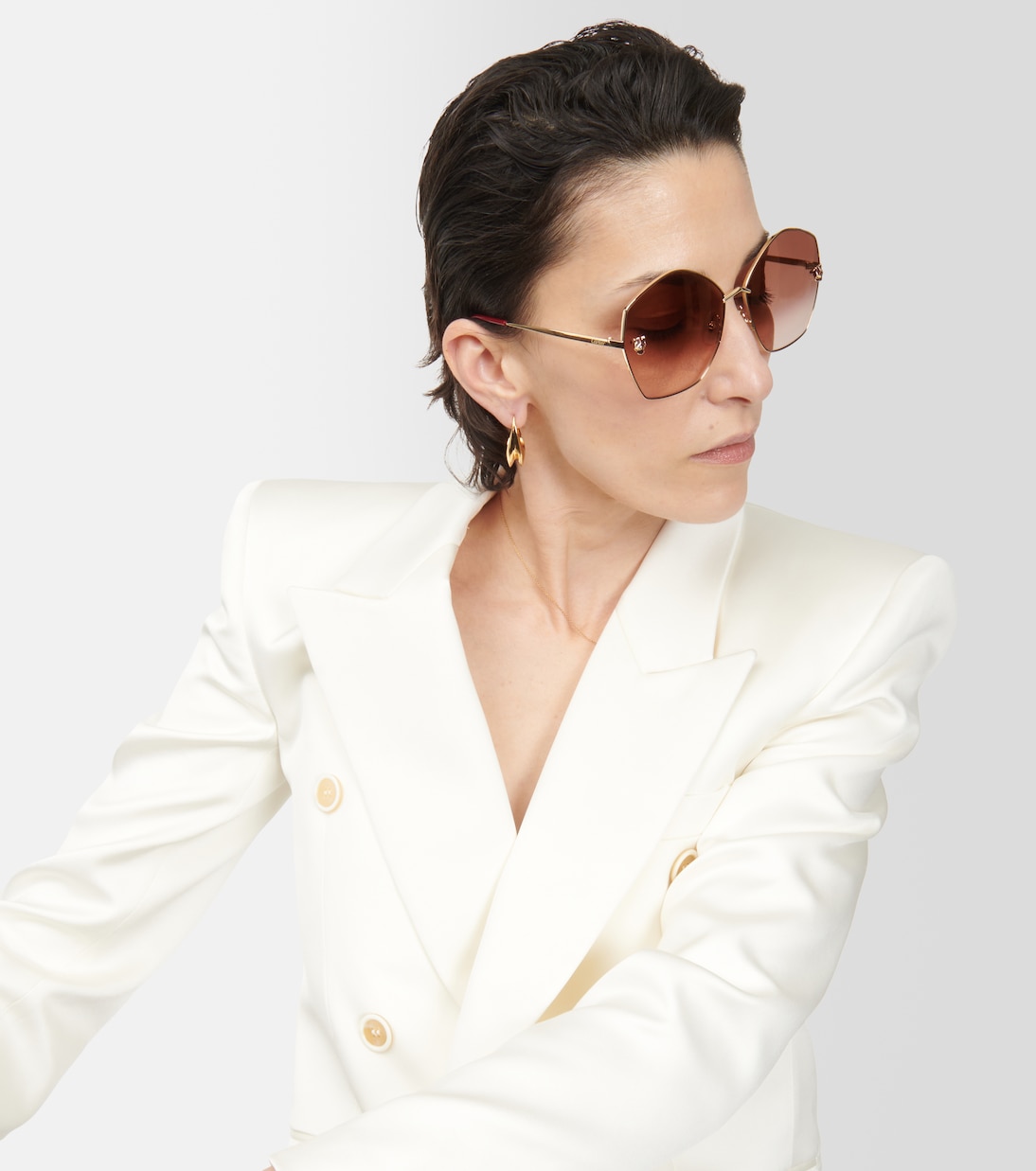 Occhiali da sole oversize Panthère di Cartier per giovani trendsetter
