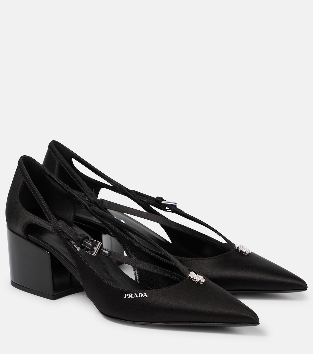 Salones de satén con aberturas adornados | Prada