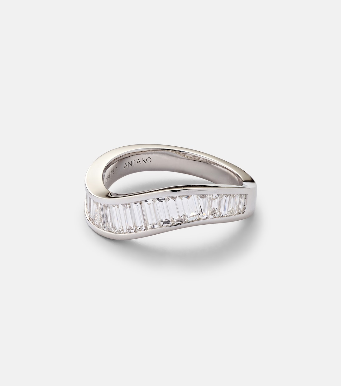 Anello Wave in oro bianco 18kt con diamanti | Anita Ko