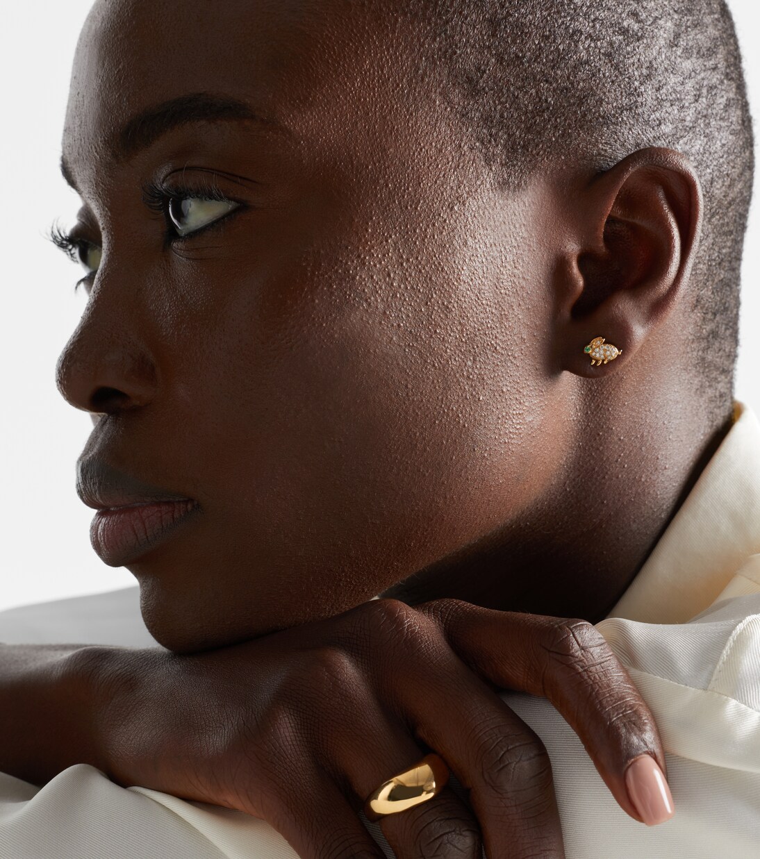 Bunny 18kt gold earrings with diamonds and emeralds | Anita Ko