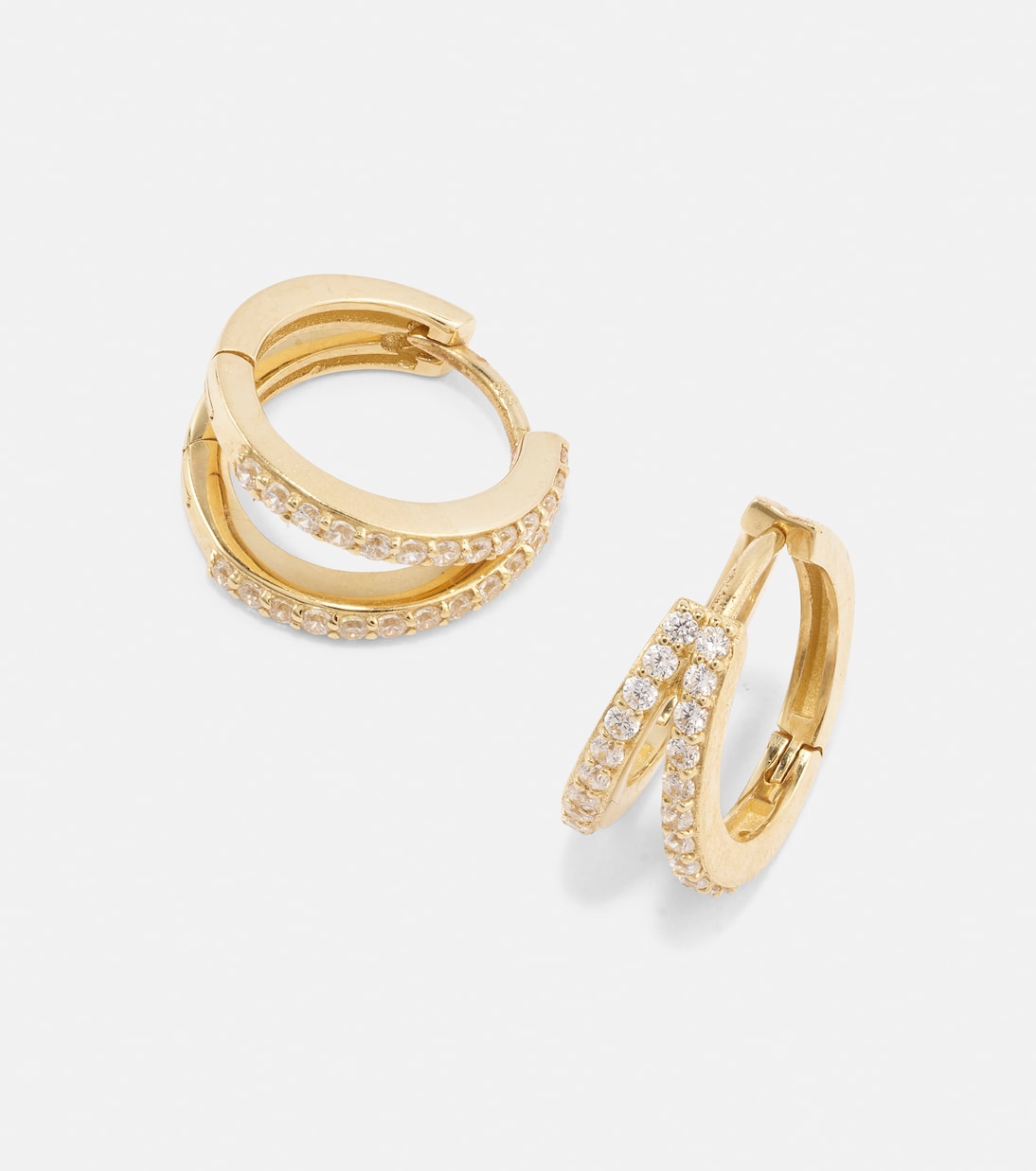 Orecchini in oro giallo 10kt con diamanti STONE AND STRAND per uno stile giovane e raffinato