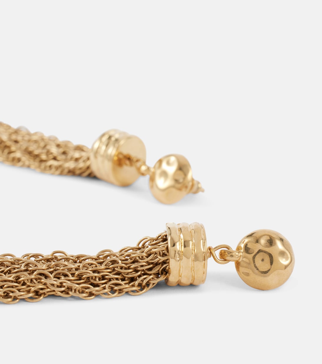 Orecchini con Pon Pon Chloé: Stile Giovane e Moderno