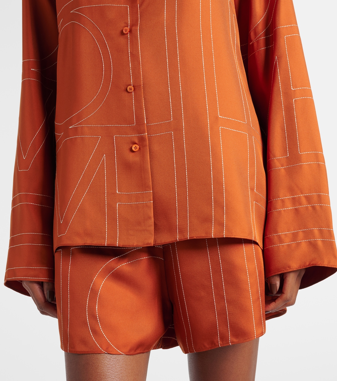 Pyjama-Hemd Monogram aus Seiden-Twill | Toteme