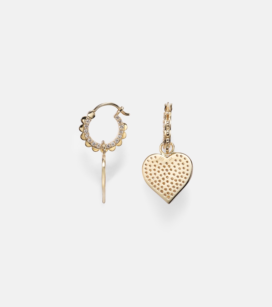 Orecchini a cuore sbalzato in oro 14kt con diamanti, design giovane e chic