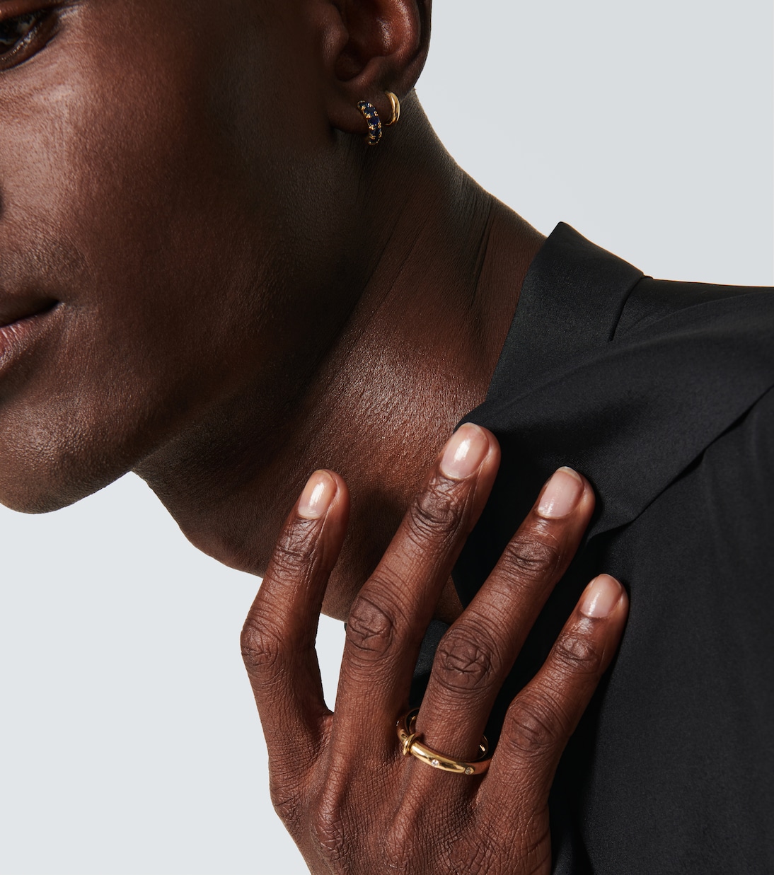 Boucle d'oreille unique Micro Hoop Mini en or 18 ct | Spinelli Kilcollin