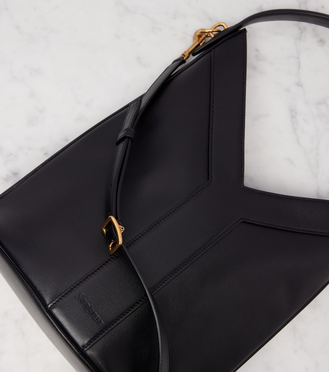 Sac seau Y en cuir | Saint Laurent