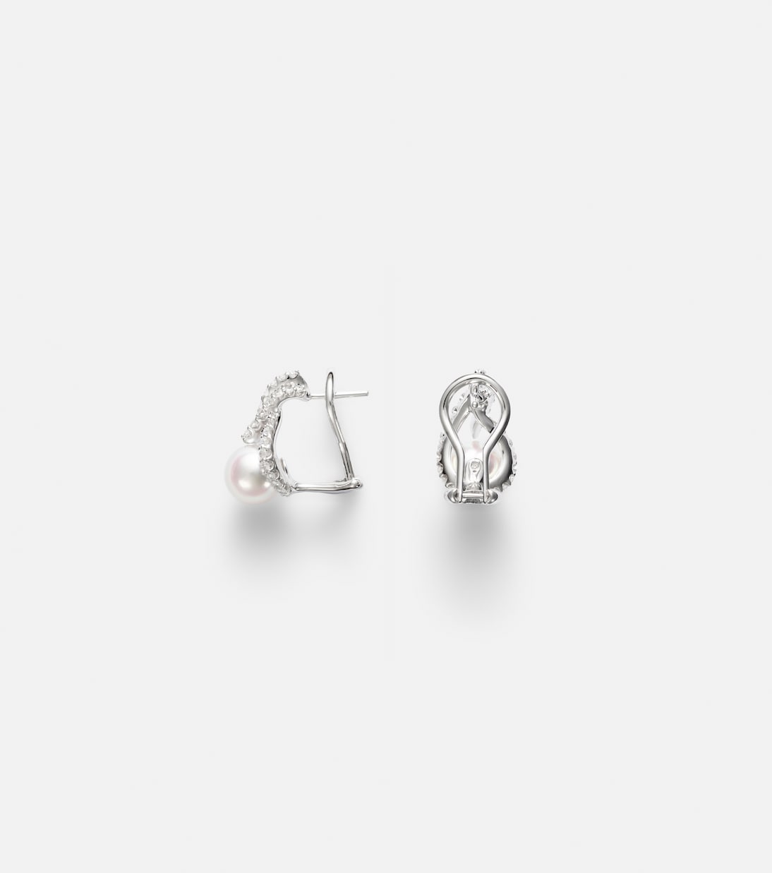 Ohrringe aus 18kt Weißgold mit Diamanten und Akoyaperlen | Mikimoto