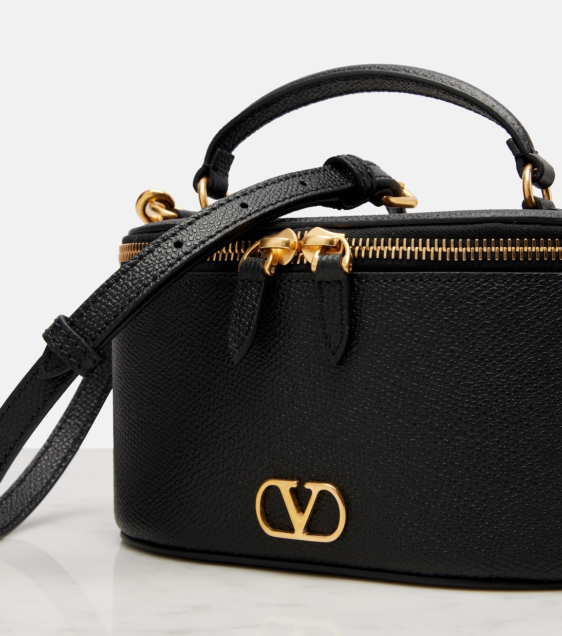 Bolso neceser Mini de piel con VLogo | Valentino Garavani