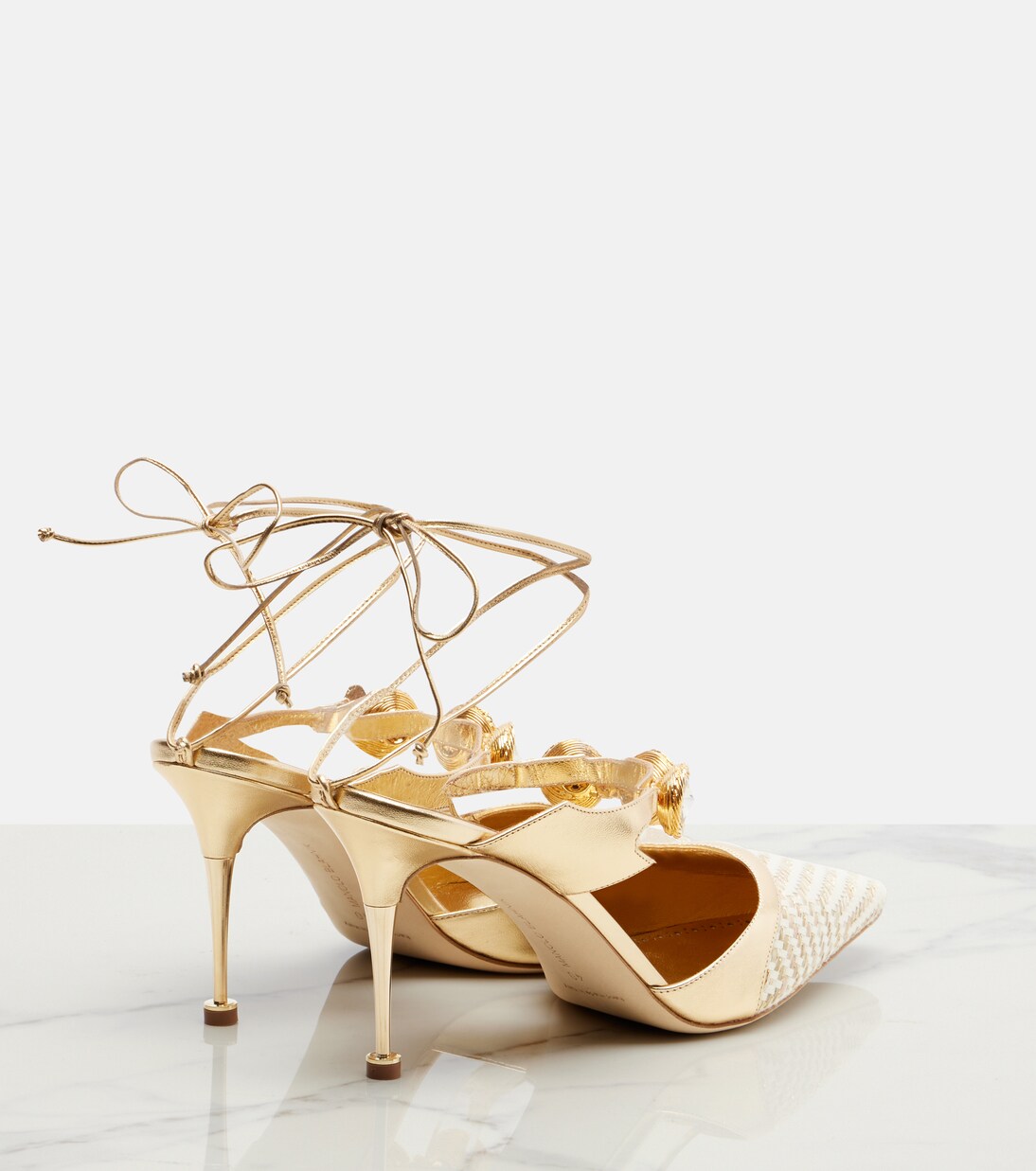 Salones Soria con lazada y cristales | Manolo Blahnik