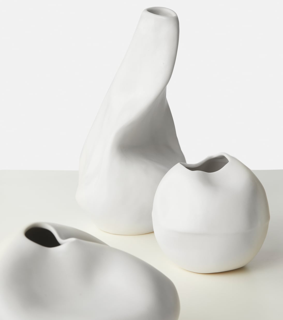 Giant Solitude vase | Completedworks