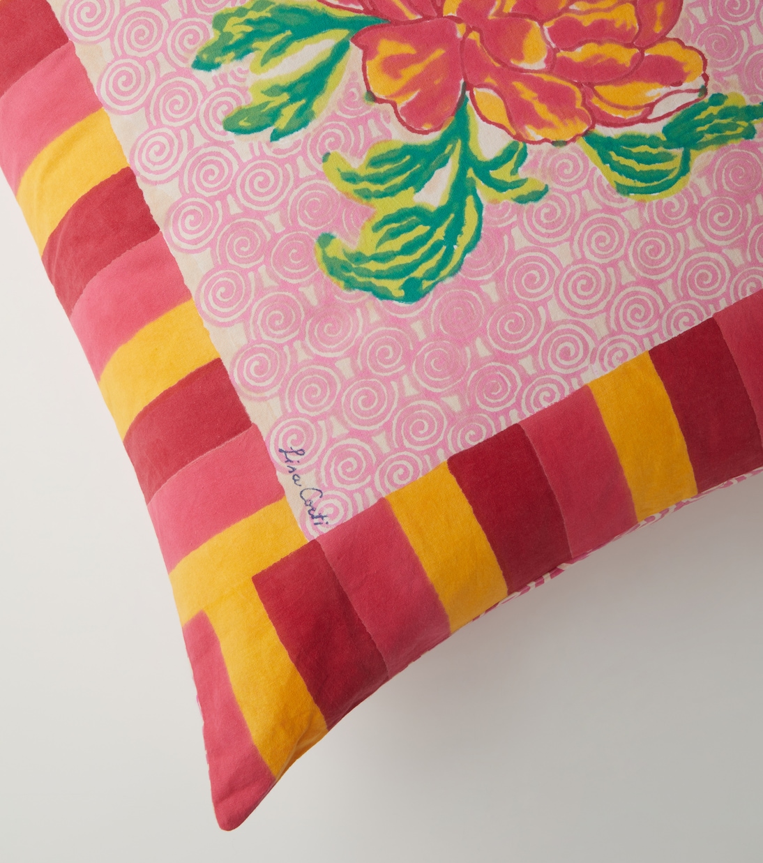 Camelia Magenta Medium cotton cushion | Lisa Corti