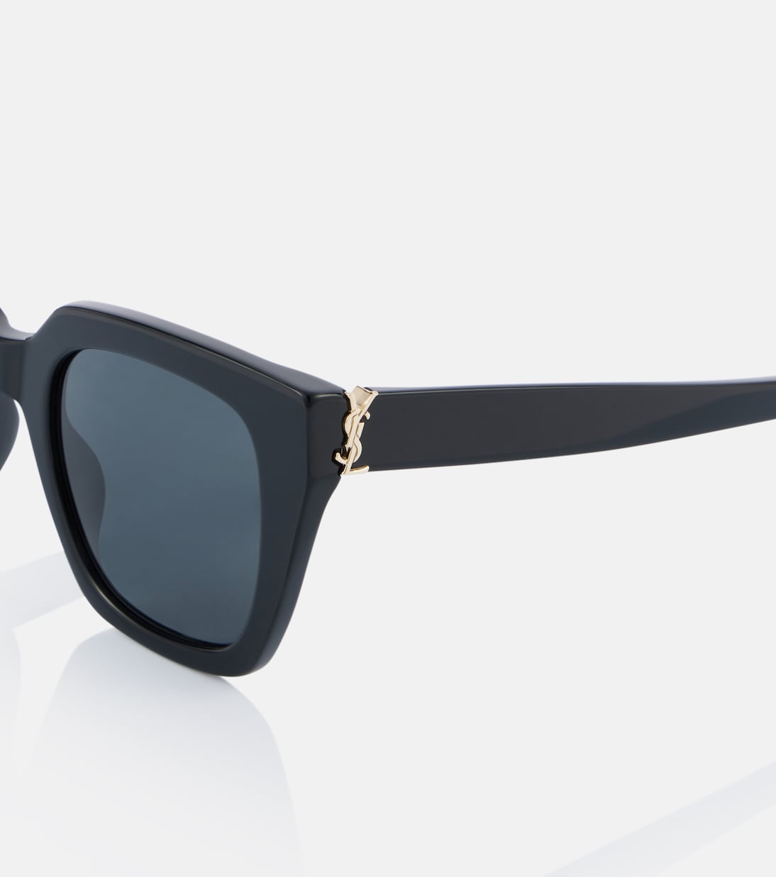 Occhiali da sole oversize con monogramma Saint Laurent per giovani trendsetter