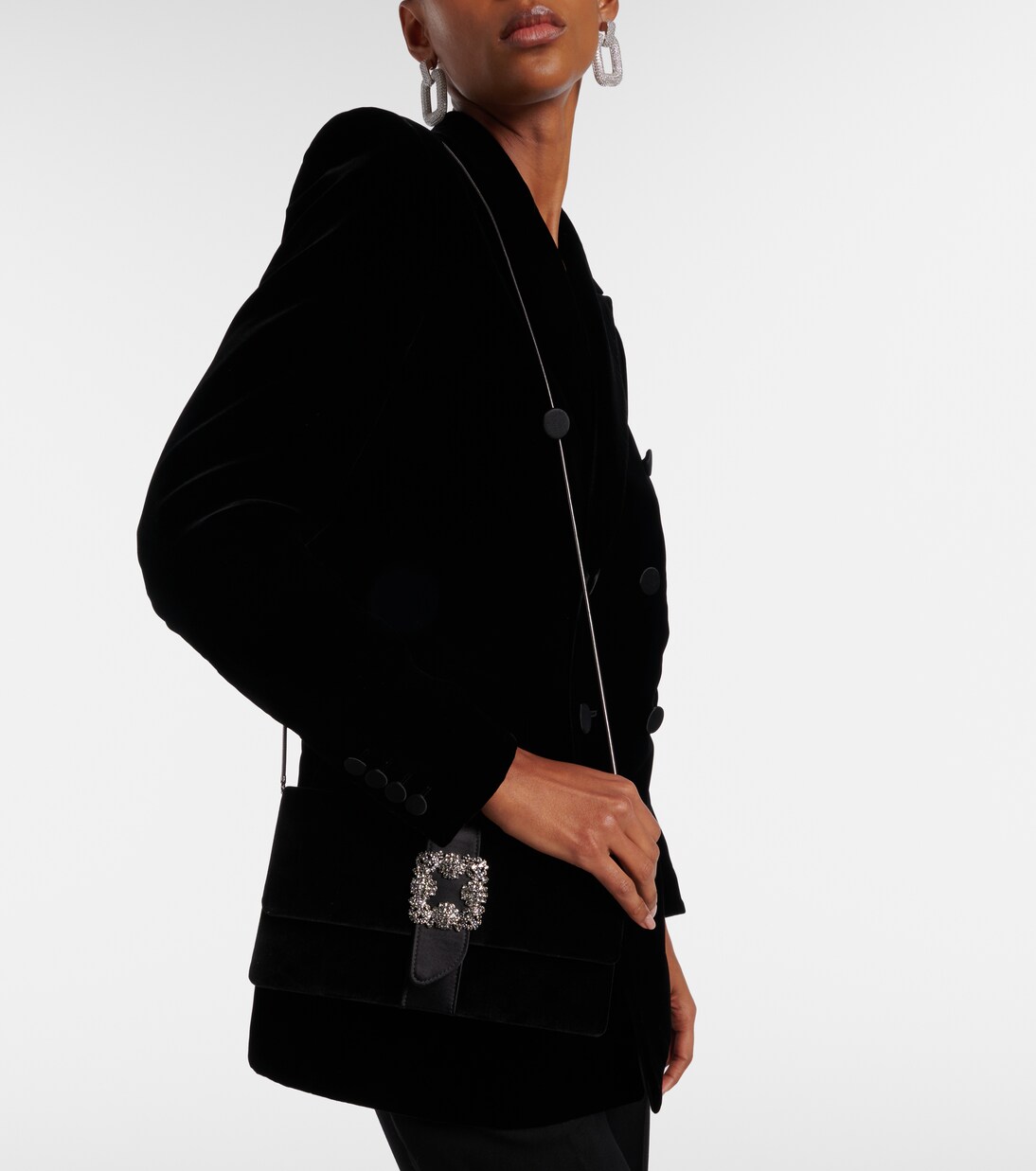 Clutch Capri de terciopelo adornado | Manolo Blahnik