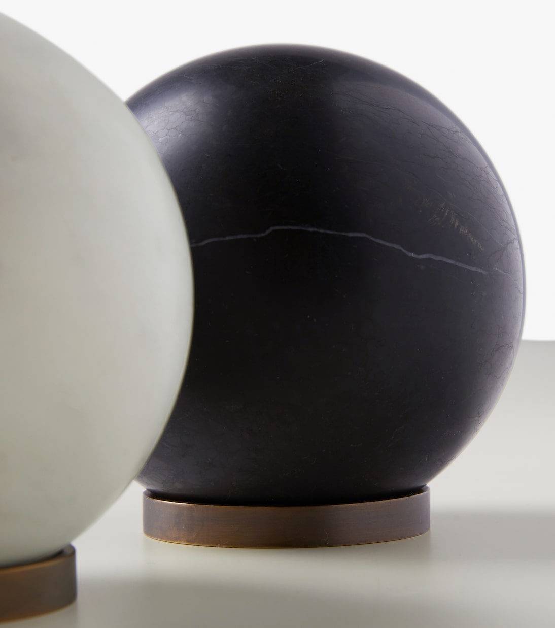 Gravity decorative object | Salvatori