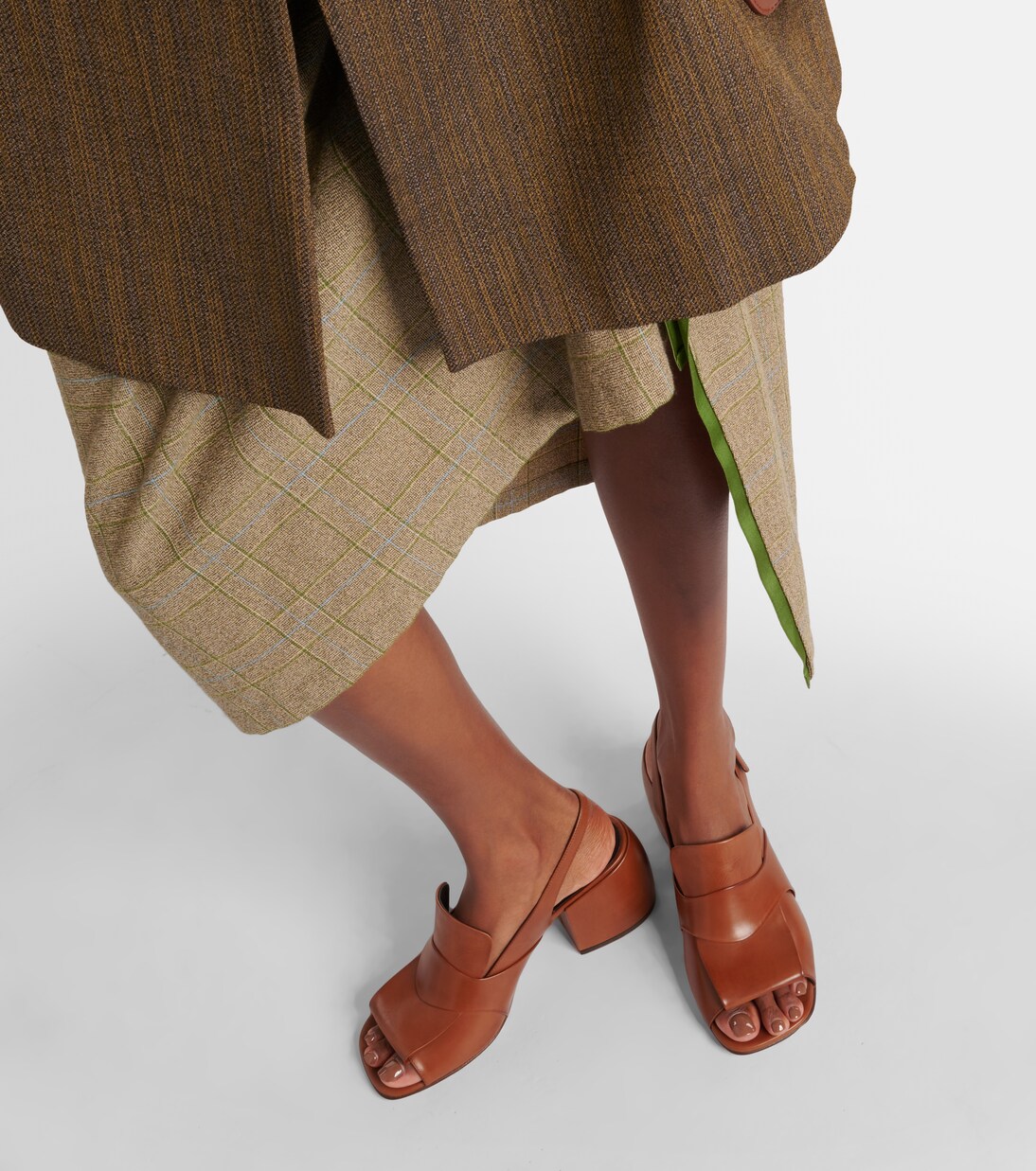 サンダル・ミュール Boggy Slingback Brown Maretsli 50 leather slingback pumps in brown - Manolo