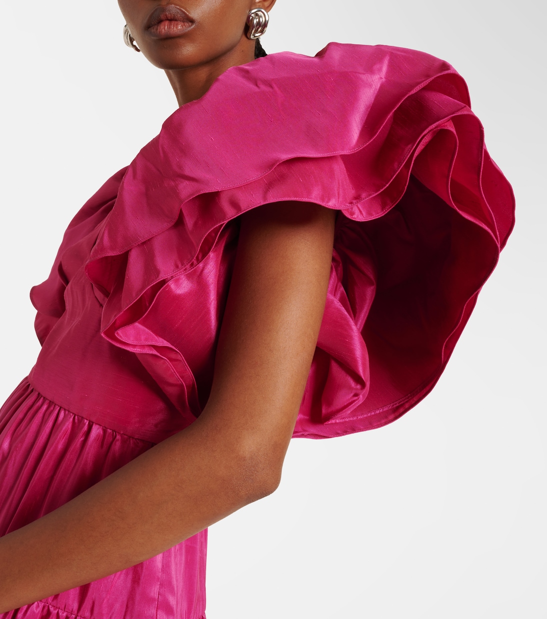 Robe Niarah | Rebecca Vallance