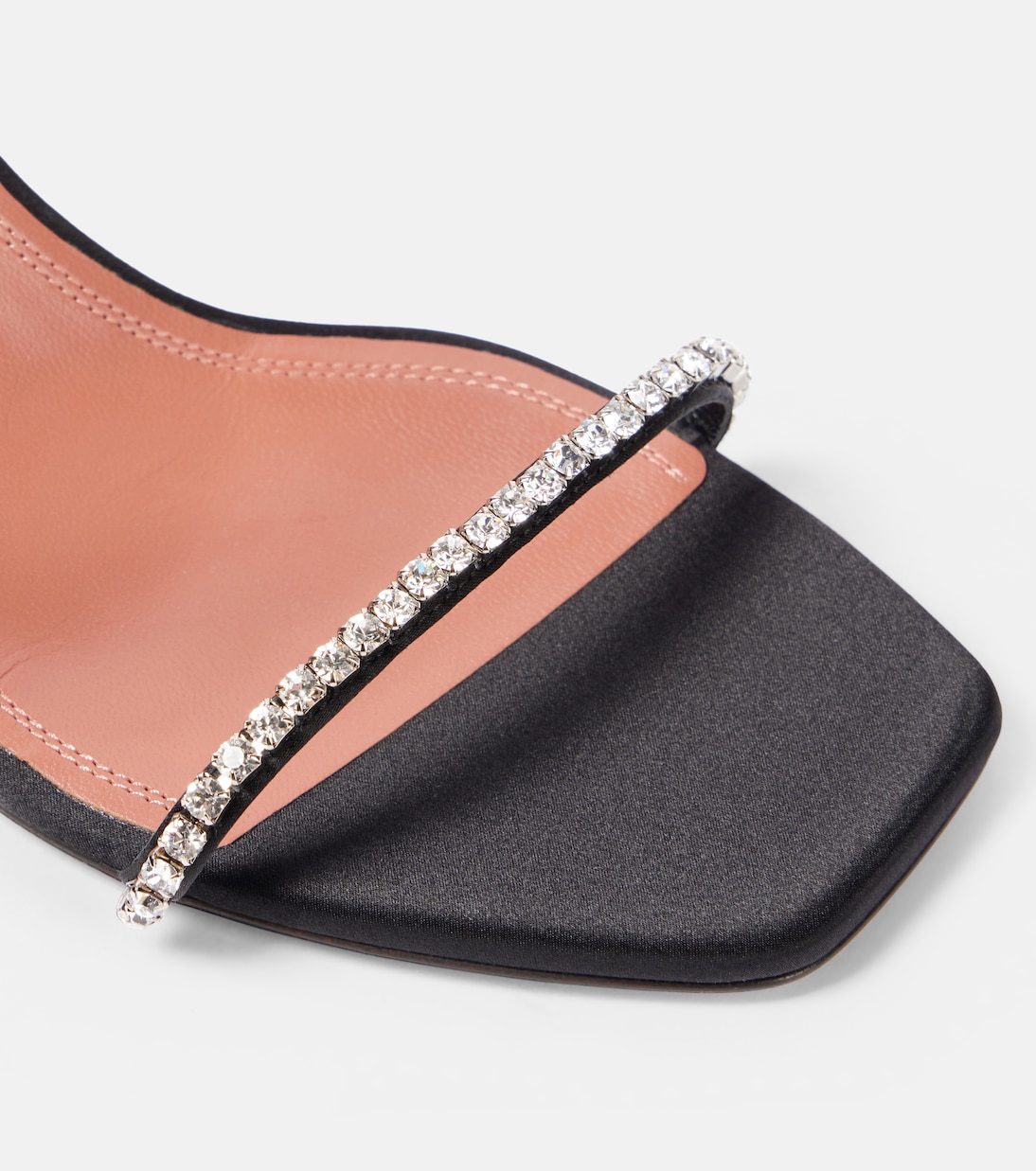 Sandalen Gilda 70 aus Satin mit Kristallen | Amina Muaddi