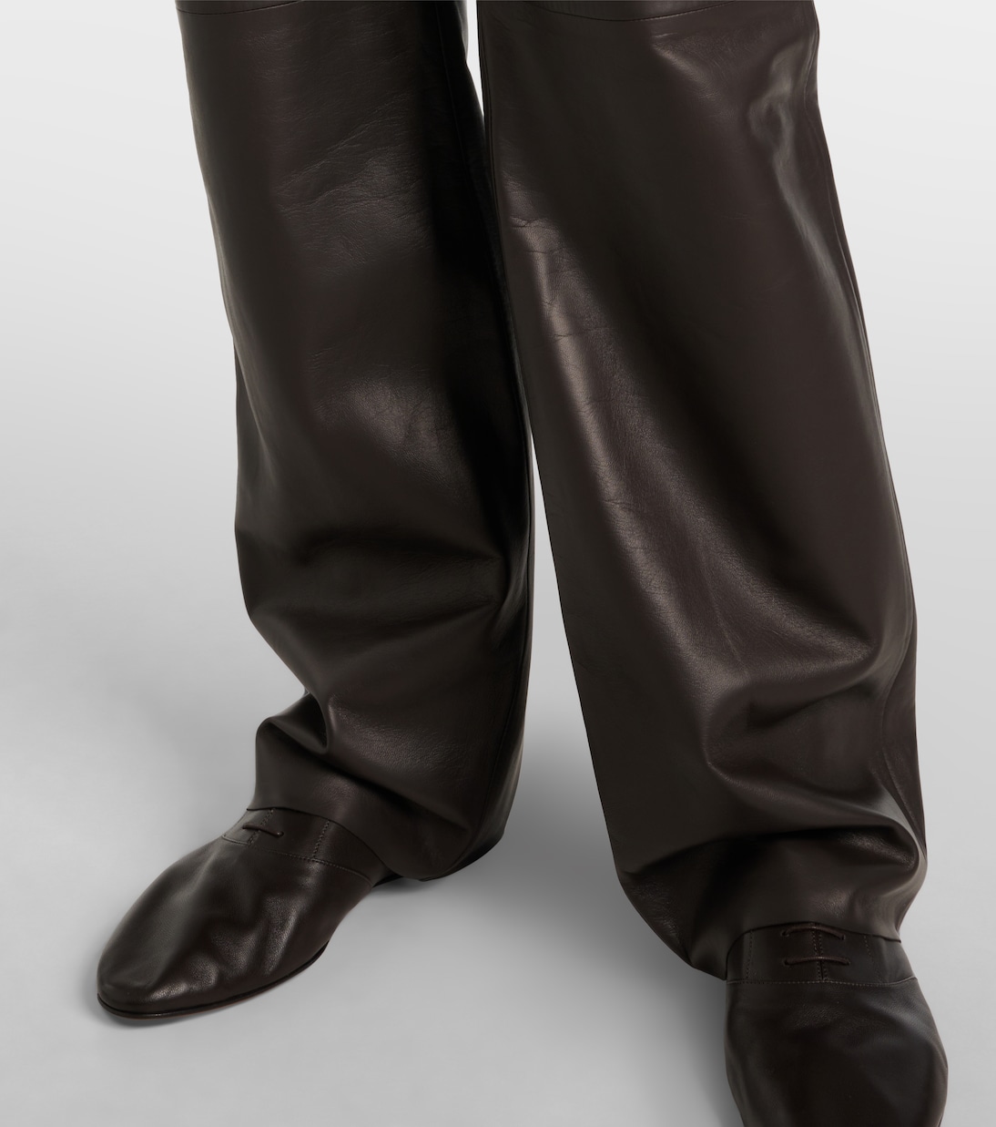 Pantaloni regular Selviese in pelle | The Row