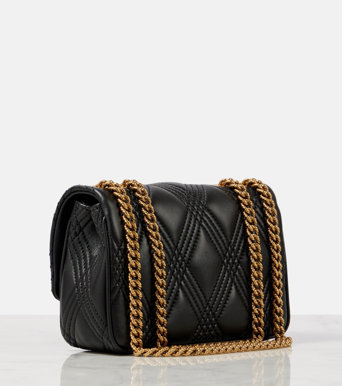 Schultertasche Quiltie 67 Small aus Leder | Valentino Garavani