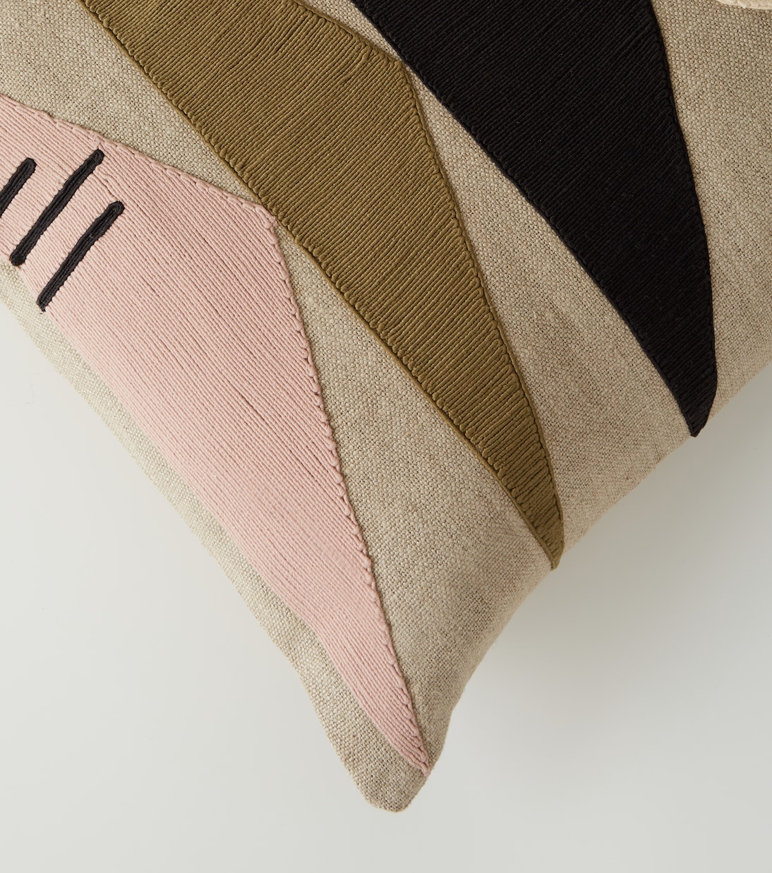Monterey Triangles亚麻靠垫 | Jonathan Adler