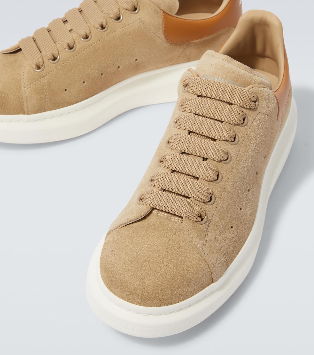 Sneakers Oversized aus Veloursleder | McQueen