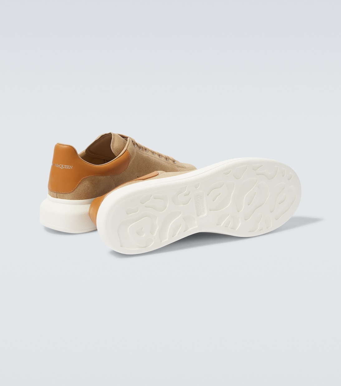 Sneakers Oversized aus Veloursleder | McQueen