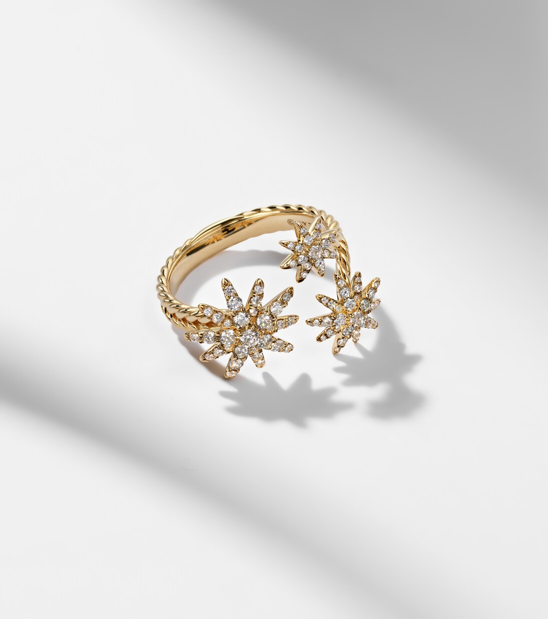Starburst 18kt gold ring with diamonds | David Yurman