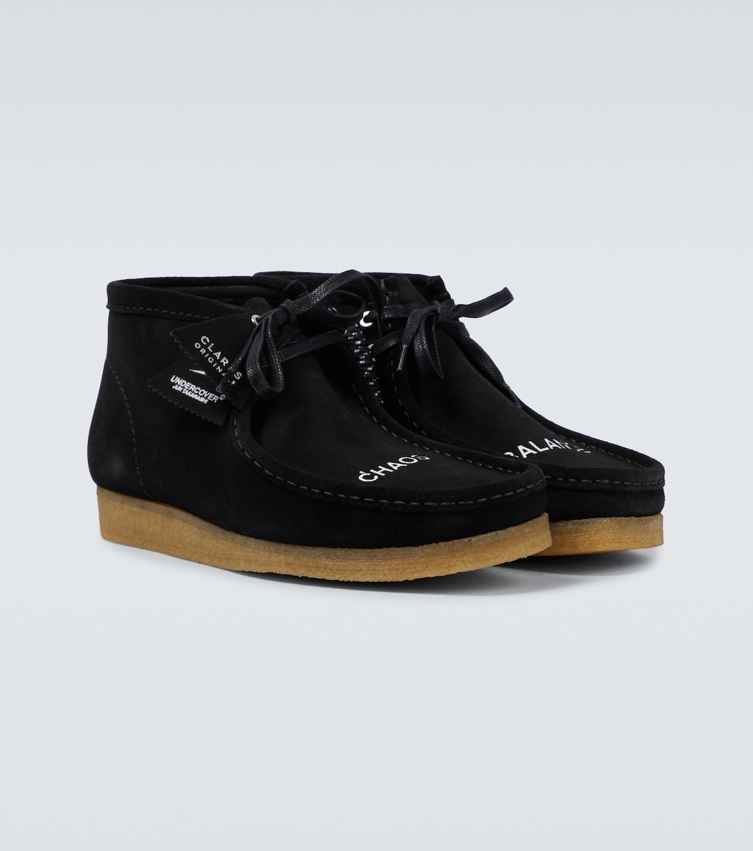 X Undercover Desert Boots Wallabee aus Veloursleder | Clarks Originals