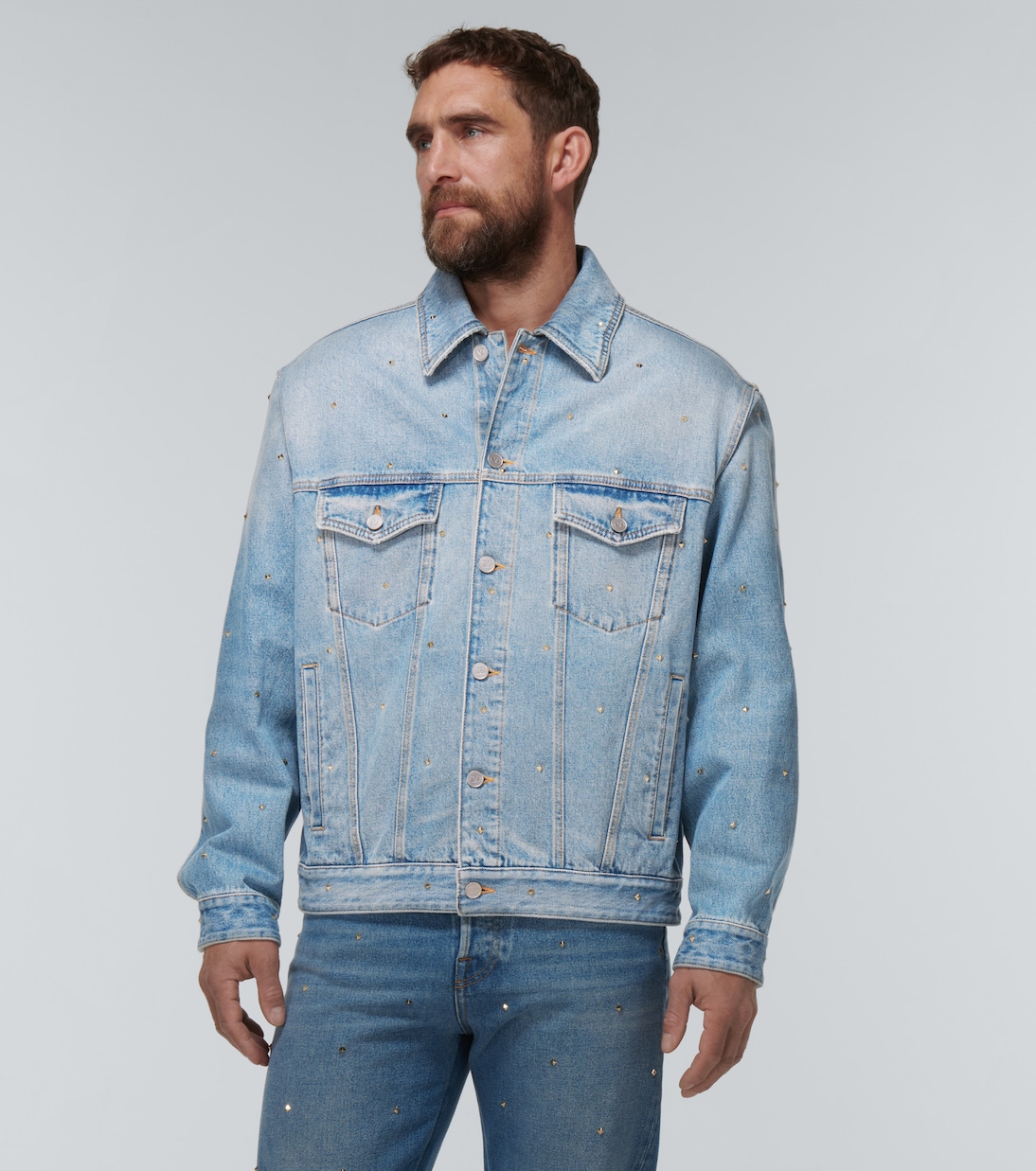 Cazadora en denim con tachuelas | Valentino